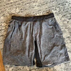 Lululemon Men's Black and Gray Shorts